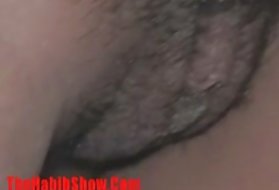 堕落的年轻亚洲人在性玩具的帮助下粗暴地对待他们的驴子