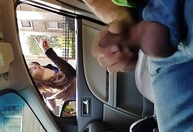 在演员阵容中，俄罗斯婊子决定让所有人惊讶，因为她有肛交。
